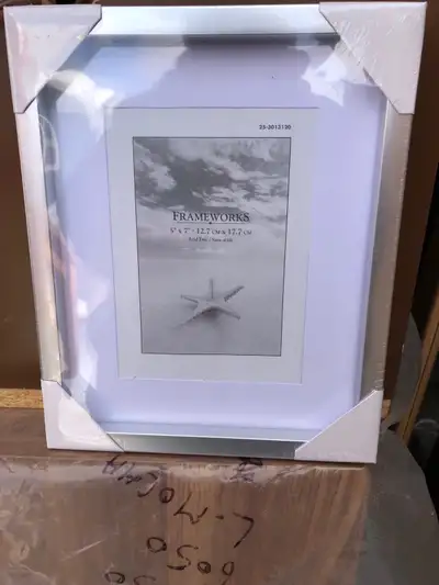 Located in upper nine mile river or can meet in Elmsdale Burnside or Sackville New picture frame ask...