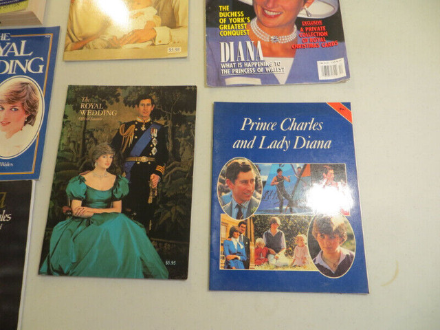 VINTAGE ROYAL FAMILY BOOK COLLECTION in Arts & Collectibles in Belleville - Image 4