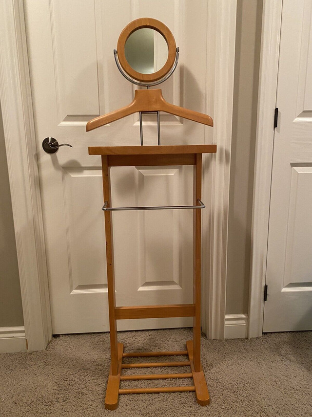 Solid Beechwood Valet Stand in Home Décor & Accents in Mississauga / Peel Region