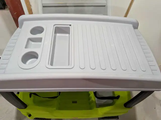 Step2 Green Wagon with Canopy, double seat, storage in Other in Markham / York Region - Image 4