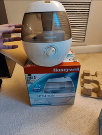 Humidifier - Honeywell Mistmate