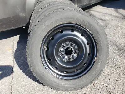 Yokohama iceGuard 215/60R16 winter tires on steel rims. Thr rims are one year old and still in excel...