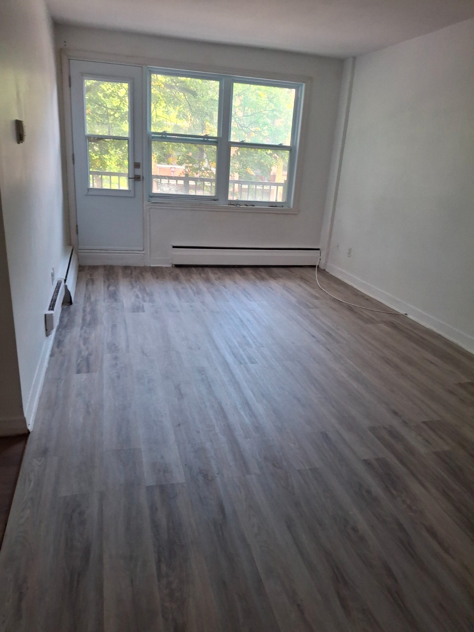 appartement 4 1/2 a louer proche de H EC Montreal 5