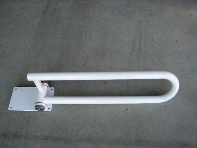 swing up grab bar.PT rail in Health & Special Needs in Chilliwack - Image 3