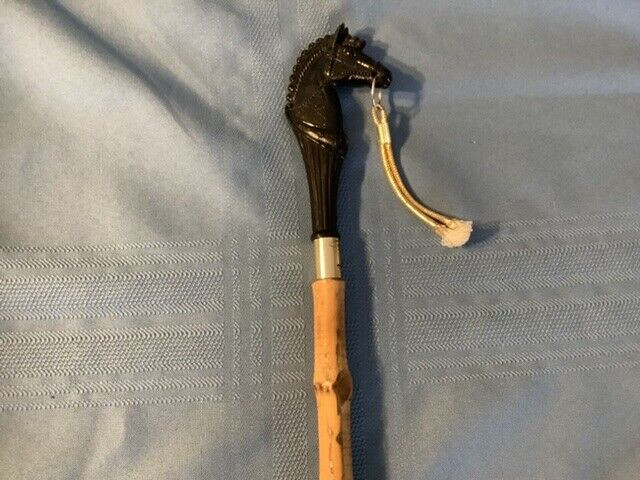 Vintage Horse Head Bamboo Shoe Brush in Arts & Collectibles in Belleville - Image 2