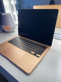 MacBook Air 13.3 inch Gold