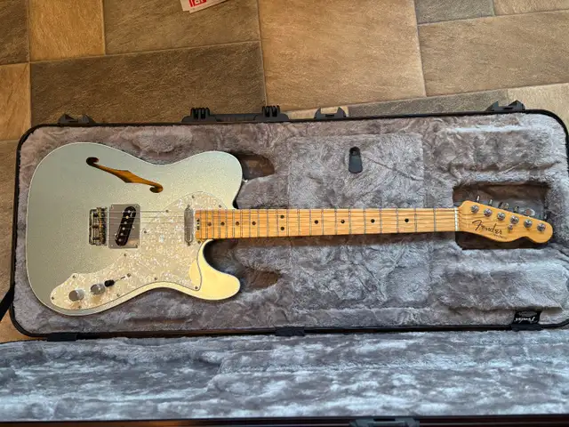 Fender American Elite Telecaster  Thin-line in Mystic Ice Blue in Guitars in Markham / York Region - Image 2