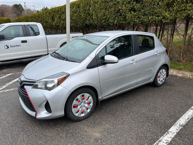 Toyota Yaris  dans Autos et camions  à Dartmouth - Image 3