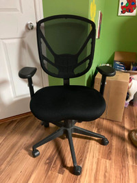 Chaise de bureau ergonomique et ajustable comme neuve