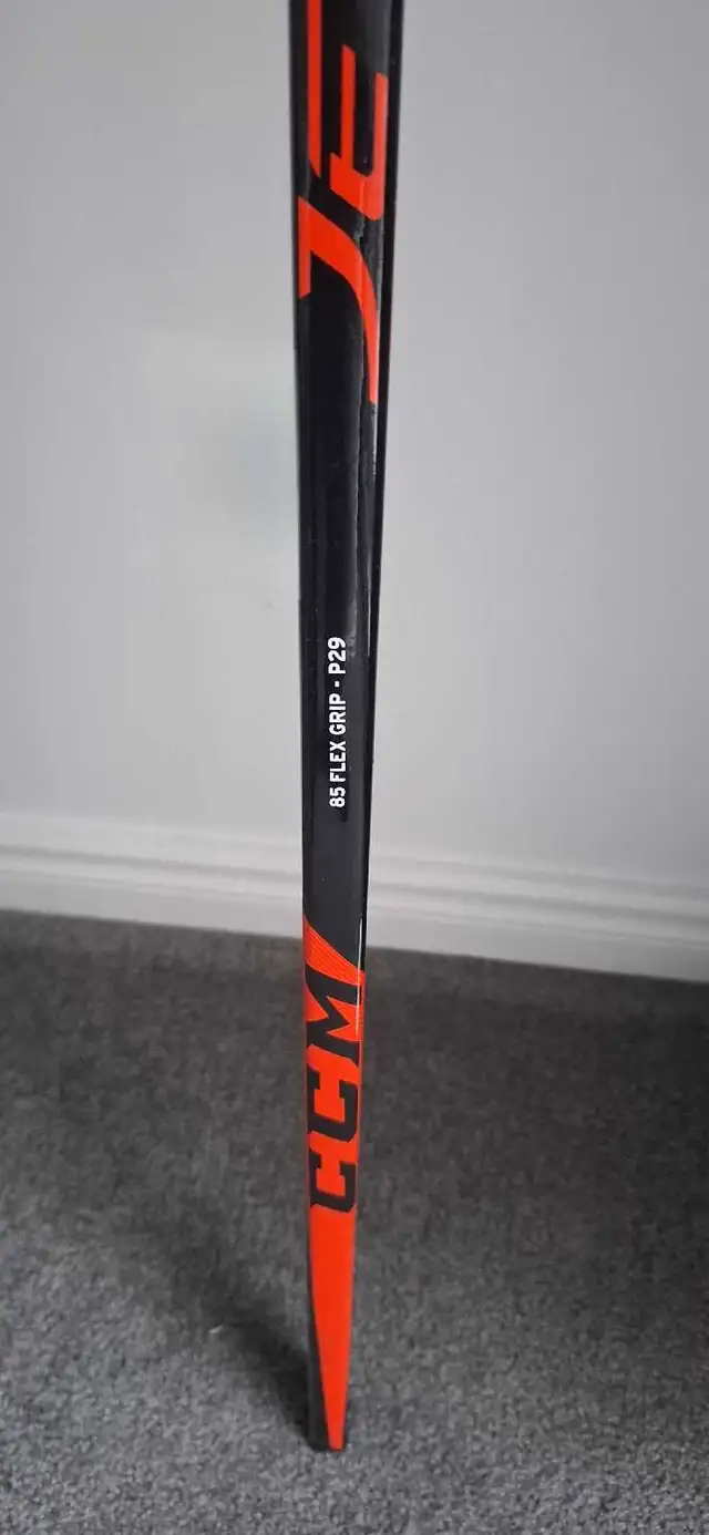 NEW CCM JETSPEED COMPOSITE CARBON FIBRE STICK  NEVER USED in Hockey in Markham / York Region - Image 5