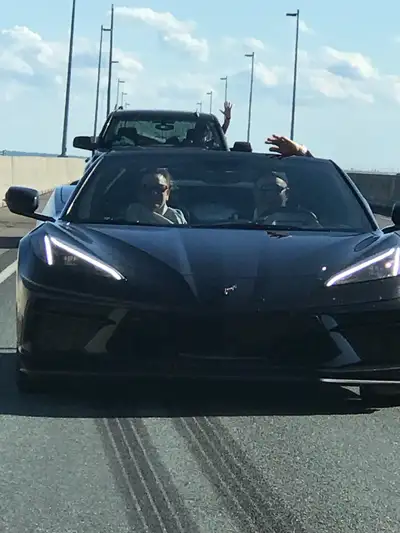 Mettez la main sur cette Corvette Stingray décapotable 2021, Z51 avec le groupe d’options 3LT et sus...