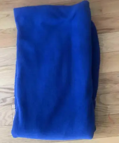 Blue fleece fabric 1.14 m x 1.24 m, View more