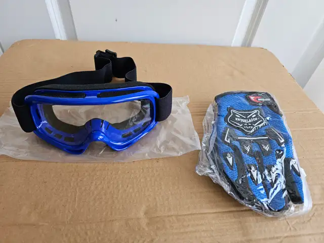 Bmx Mtb Bike Riding Glove For age 6-14 $10,  Sports Goggle $8 in Other in Markham / York Region - Image 2