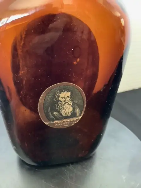 Grand Old Parr Scotch Whisky Bottle. (empty)62863738834306123
