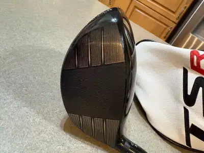 Titleist TSR 3 Driver 10 degree stiff right handed , View more