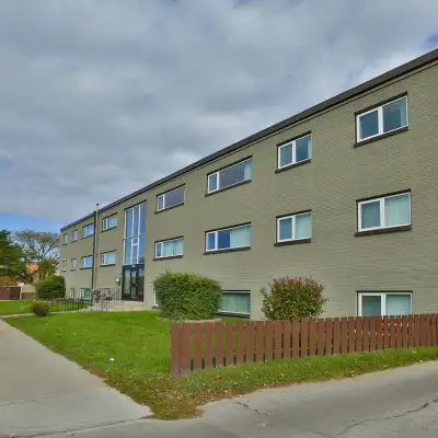 2 BR Apartment in St Boniface Available in July 1