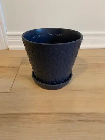 Various ceramic plant pots for sale in Other in Ottawa - Image 4