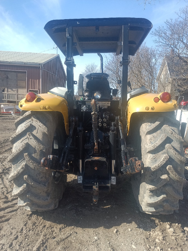 Challenger MT455B 4x4 in Farming Equipment in Kawartha Lakes - Image 2