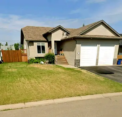 MOVE-IN READY! 5 BEDROOM HOME WITH DOUBLE GARAGE – WON’T LAST! 505 Cardinal Crt, Shellbrook, SK $459...