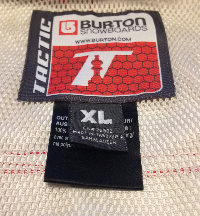 Vintage Burton Tactic snowboard light shell jacket in Snowboard in Calgary - Image 2