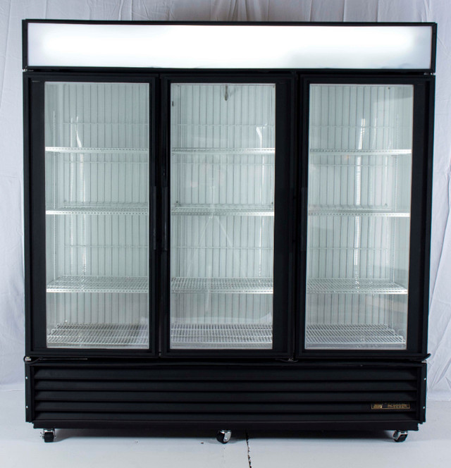 Used True 3 door glass freezer display in Industrial Kitchen Supplies in City of Toronto - Image 3