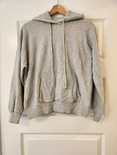Aritzia Community Hoodie – Size Small, View more