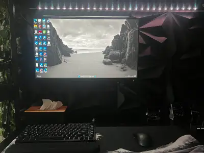 I bought this 2 months ago it still has 10 months warranty its in perfect condition if you find a si...