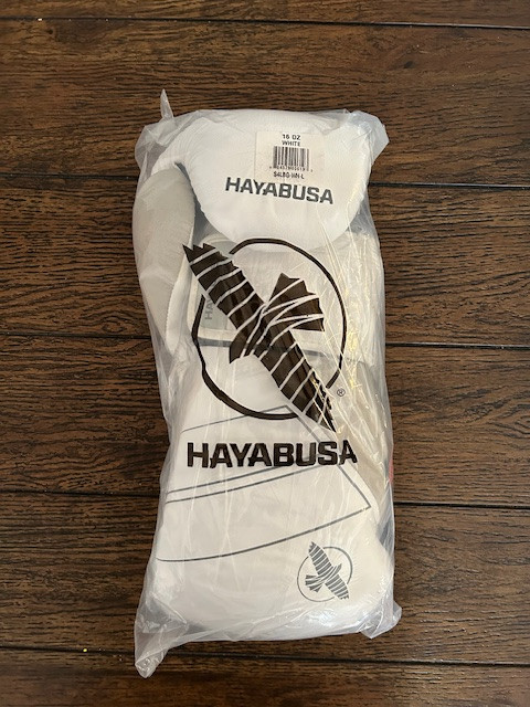 Hayabusa S4 Leather Boxing Gloves 16oz in Other in Dartmouth