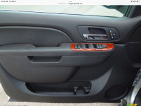 Wanted: 2012 Chev Avalanche LT drivers side Interior door panel
