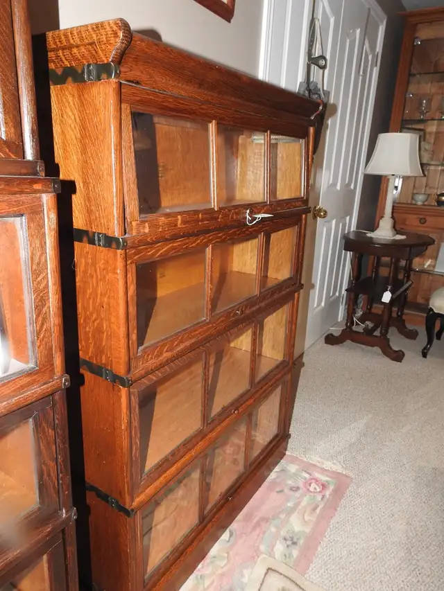 Antique barrister bookcase,  4 glass windows with wood dividers in Bookcases & Shelving Units in Hamilton - Image 2