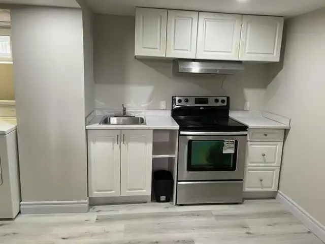  Osiris drive Richmond hill rental 5 bed 2 bath 2 kitchen