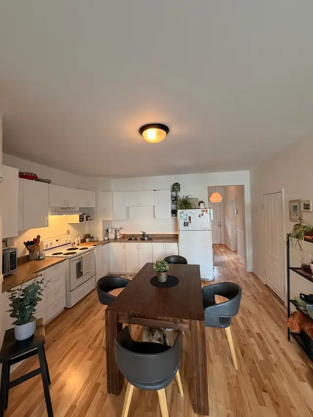 Lease Assignment - 4.5-Bedroom Apartment for Rent