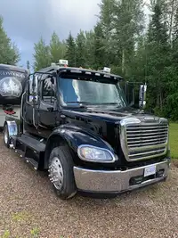 Fully Loaded 2006 Freightliner Sport Chassis