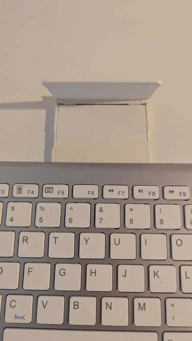 Bluetooth Keyboards for iPad and iMac441533498781214722