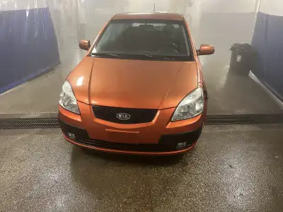 I'm selling my 2006 Kia Rio5, a reliable hatchback with 174,000 km on the odometer, 4 Cylinder, fuel...