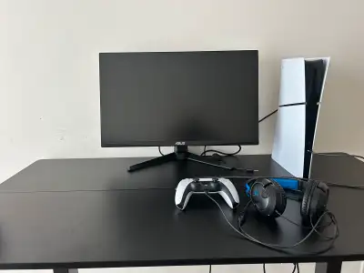 I'm selling an ASUS gaming monitor that delivers crisp visuals and smooth gameplay with its fast res...