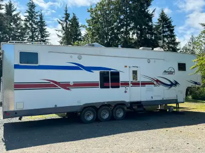 2010 red line toy hauler goose neck conversion. Still has fifth wheel, but also applicable with goos...