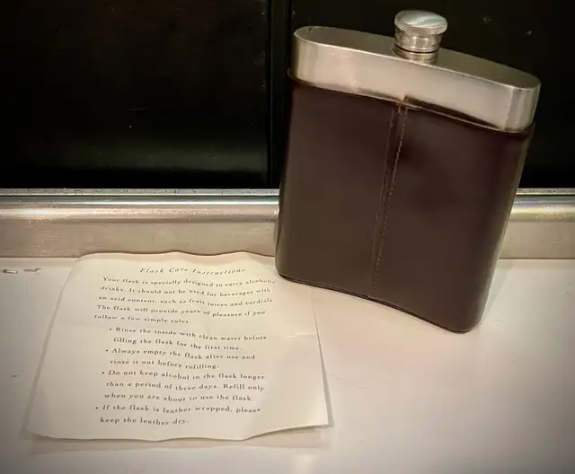 Pottery Barn Leather Flask and Pottery Barn Leather Shot Glasses in Kitchen & Dining Wares in Kitchener / Waterloo - Image 9