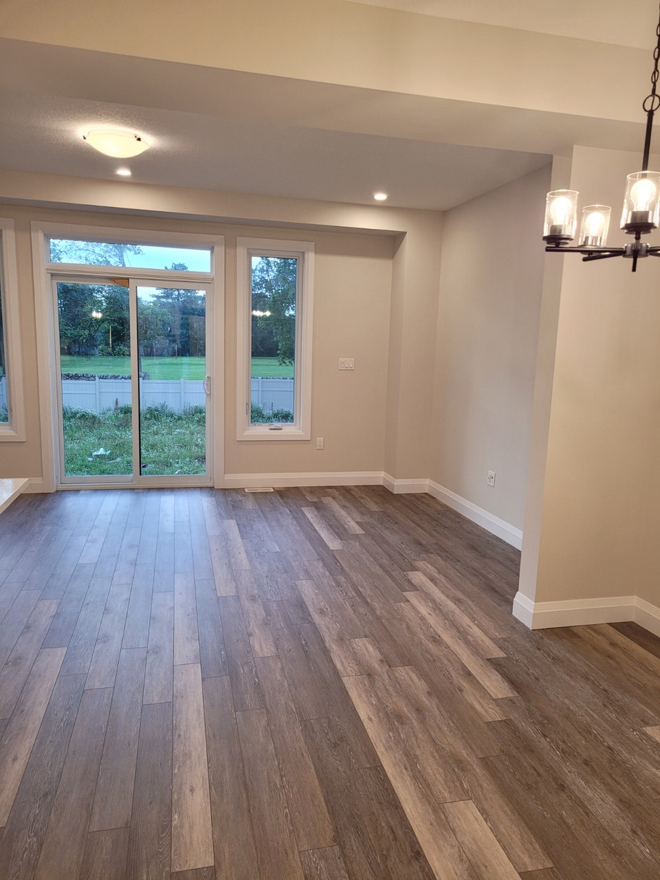 3-Bedroom Executive Townhome for Rent – Cambridge 4