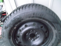 4 pneus d'hiver  205/65/R16 95T avec 4 rims
