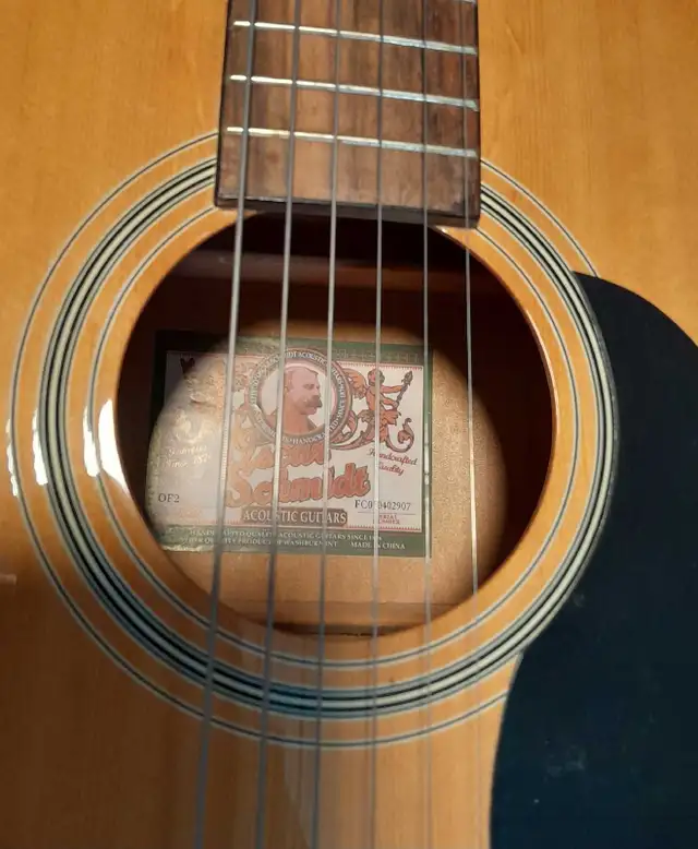 Washburn Acoustic Guitar in Guitars in Leamington - Image 4