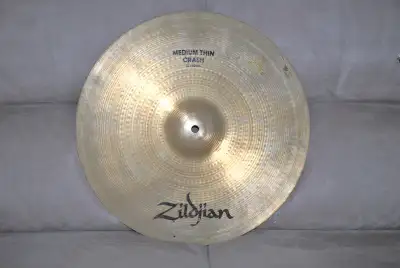 Zildjian 16" medium thin crash cymbal, View more