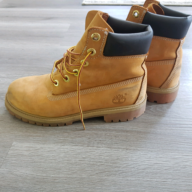Timberland Premium 6 inch waterproof boots in Kids & Youth in City of Toronto - Image 7