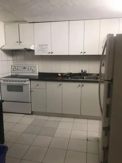 One room in the basement for rent. Separate entrance. Close access to public transportation(few minu...