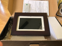 Coby 7 inch digital frame