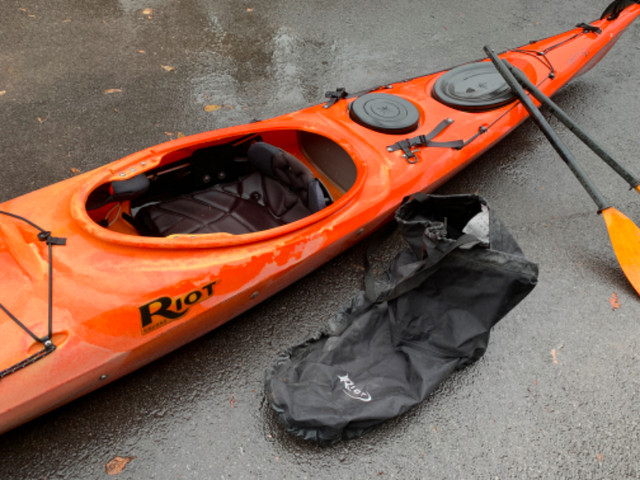 Kayak Riot Brittany 16.5 dans Canots, kayaks et rameurs  à Laval/Rive Nord - Image 2