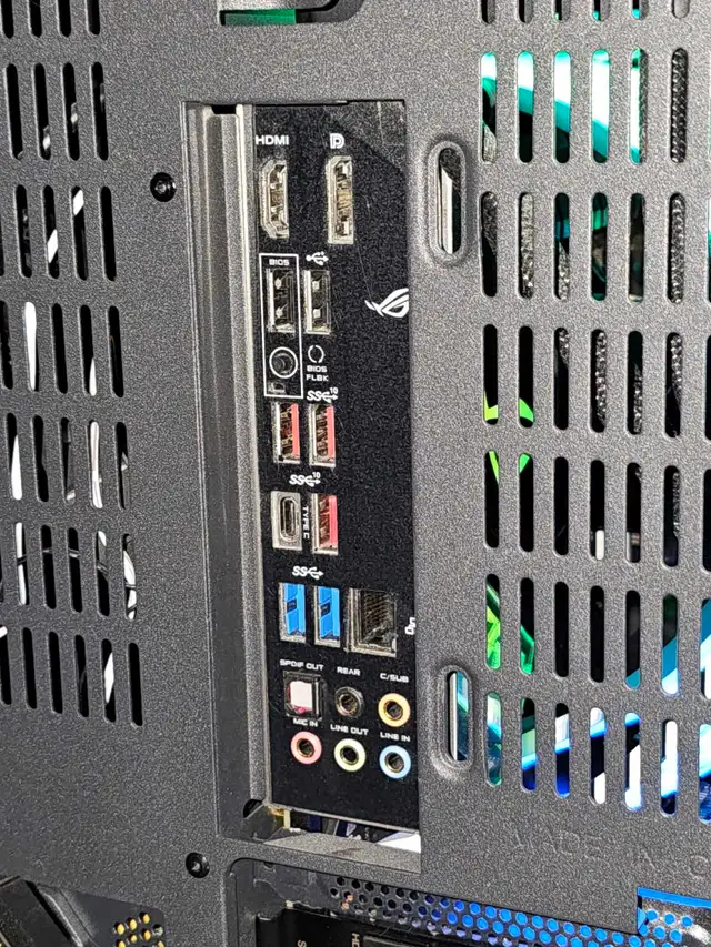 Gaming and Editing PC429387203929722884