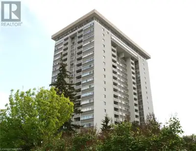 One bedroom in condo available