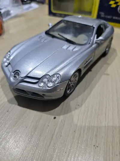 Mercedes Benz SLR McLaren 1:18 by Maisto, View more