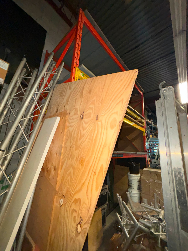 Plywood - 1 inch - 4 ft. X 8 ft. in Floors & Walls in Oshawa / Durham Region